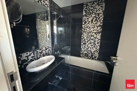 Apartment in Business Bay, Dubai 1 bedroom, 79.8 sq.m. № 106219 - photo 2