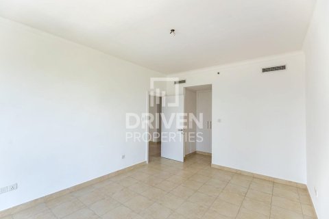 Apartment in The Fairways, The Views, Dubai 2 bedrooms, 127.93 sq.m. № 138601 - photo 10