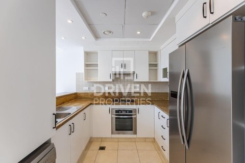 Apartment in The Fairways, The Views, Dubai 2 bedrooms, 127.93 sq.m. № 138601 - photo 5