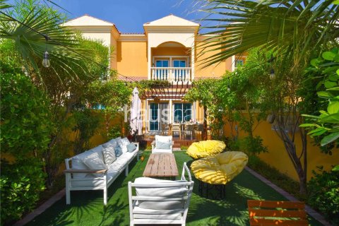 Adosado en Jumeirah Village Triangle, Dubai, 2 dormitorios, 152 m², № 43580 - foto 2