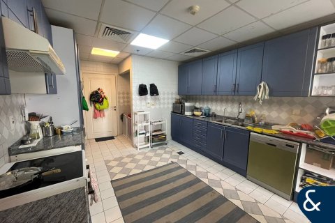 Apartamento en Jumeirah Lake Towers, Dubai, 2 dormitorios, 179 m², № 91245 - foto 13