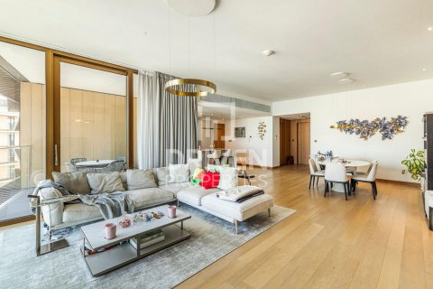 Квартира в Jumeirah Bay Island, Джумейра, Дубай, 3 спальни, 242.48м², № 127907