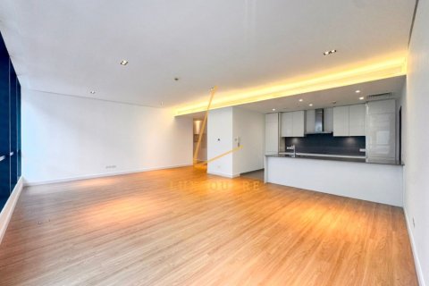 Apartment in Al Wasl, Dubai 3 bedrooms, 215 sq.m. № 123205 - photo 3