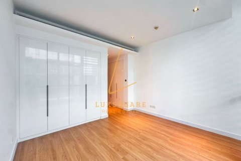 Apartment in Al Wasl, Dubai 3 bedrooms, 215 sq.m. № 123205 - photo 14