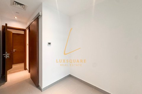 Apartment in Al Wasl, Dubai 3 bedrooms, 215 sq.m. № 123205 - photo 8