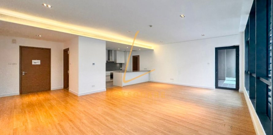 Apartment in Al Wasl, Dubai 3 bedrooms, 215 sq.m. № 123205