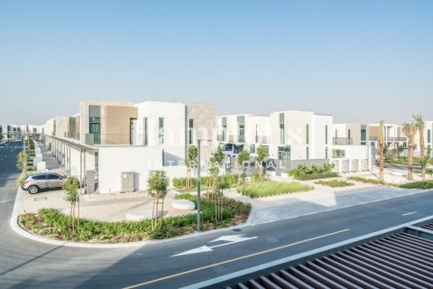 Снять в аренду таунхаус в Joy, Arabian Ranches 3, Дубай: 3 спальни, 128.57775200м², № 123713 - фото 12