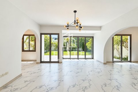 Maison de ville à Umm Suqeim 3, Umm Suqeim, Dubai, 3 chambres, 288 m², № 142420