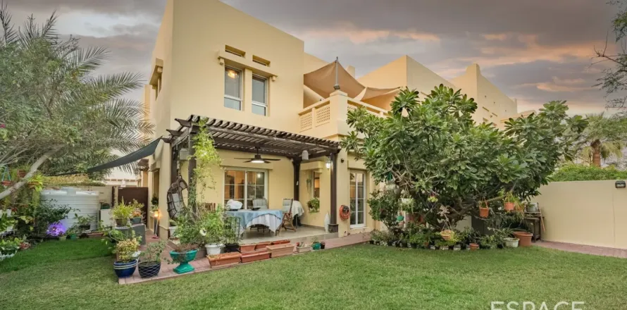 Villa en The Lakes, Dubai, 3 dormitorios, 270 m², № 122500
