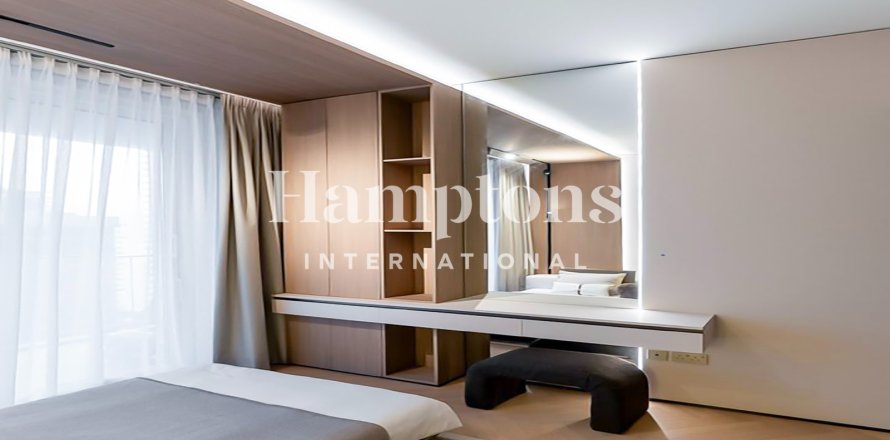 Apartment in Dubai Harbour, Dubai 3 bedrooms, 178.199 sq.m. № 108791