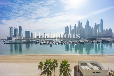 Apartment in Dubai Harbour, Dubai 3 bedrooms, 178.19910236 sq.m. № 108791 - photo 12