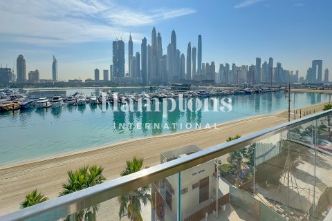 Apartment in Dubai Harbour, Dubai 3 bedrooms, 178.19910236 sq.m. № 108791 - photo 11