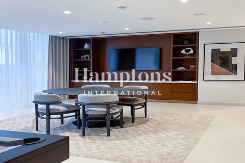 Apartment in Dubai Harbour, Dubai 3 bedrooms, 178.19910236 sq.m. № 108791 - photo 2
