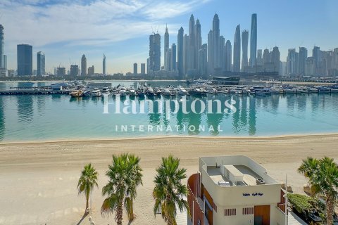 Apartment in Dubai Harbour, Dubai 3 bedrooms, 178.19910236 sq.m. № 108791 - photo 8