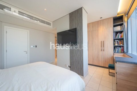 Apartment in DIFC, Dubai 2 bedrooms, 119 sq.m. № 44867 - photo 15