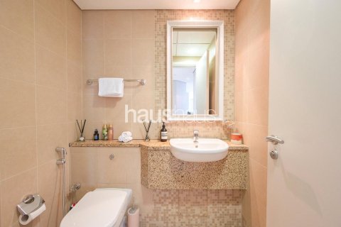Apartment in DIFC, Dubai 2 bedrooms, 119 sq.m. № 44867 - photo 21