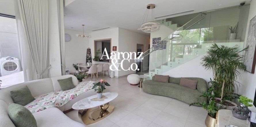 Таунхаус в Al Furjan, Дубай, 3 спальни, 238м², № 135108
