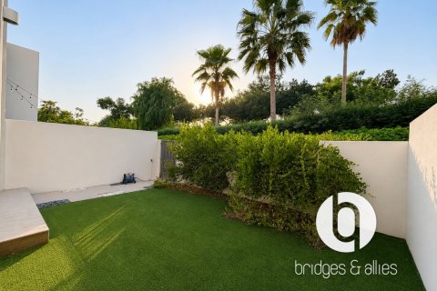 Villa in Tilal Al Ghaf, Dubai 3 bedrooms, 199 sq.m. № 135100 - photo 10