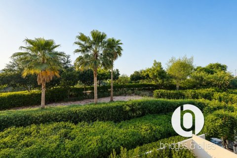 Villa in Tilal Al Ghaf, Dubai 3 bedrooms, 199 sq.m. № 135100 - photo 14