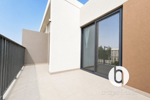 Villa in Tilal Al Ghaf, Dubai 3 bedrooms, 199 sq.m. № 135100 - photo 5