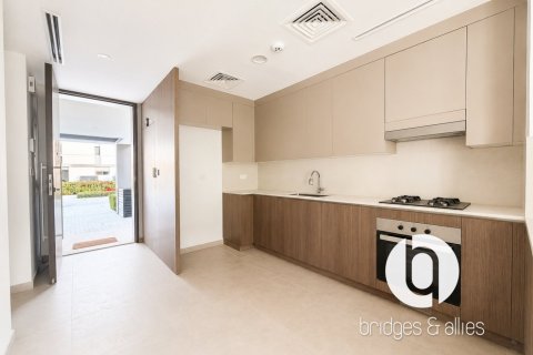 Villa in Tilal Al Ghaf, Dubai 3 bedrooms, 199 sq.m. № 135100 - photo 12