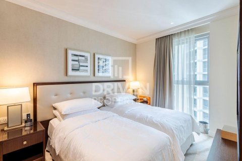 Снять в аренду квартиру в The Address Residence Fountain Views, Даунтаун Дубай (Даунтаун Бурдж Дубай), Дубай: 2 спальни, 134.9м², № 129382 - фото 9