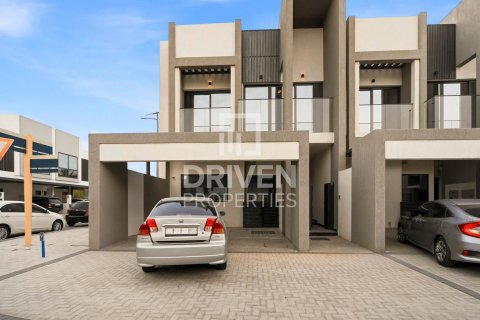 Вилла в Murooj Al Furjan, Al Furjan, Дубай, 4 спальни, 223.99м², № 138847