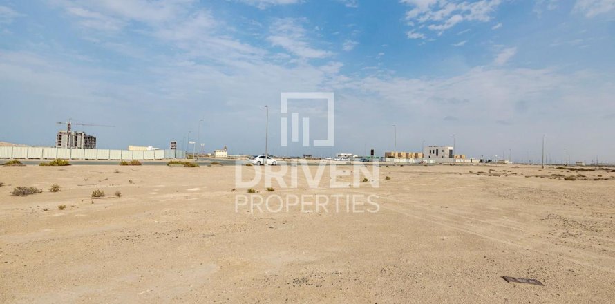 Земельный участок в Джабаль-Али, Дубай, 945.01м², № 140232