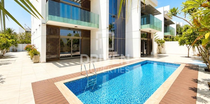 Villa en District One, Mohammed Bin Rashid City, Dubai, 5 dormitorios, 780.39 m², № 140229