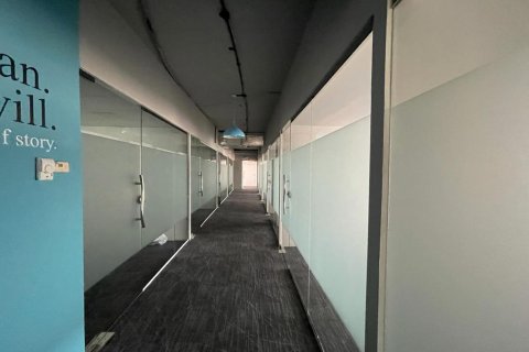 Снять в аренду офис в Al Quoz Industrial Area, Al Quoz, Дубай: 7000м², № 534 - фото 12