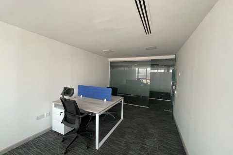 Снять в аренду офис в Al Quoz Industrial Area, Al Quoz, Дубай: 7000м², № 534 - фото 10