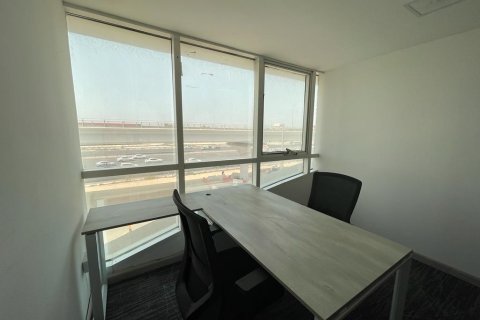 Снять в аренду офис в Al Quoz Industrial Area, Al Quoz, Дубай: 7000м², № 534 - фото 9