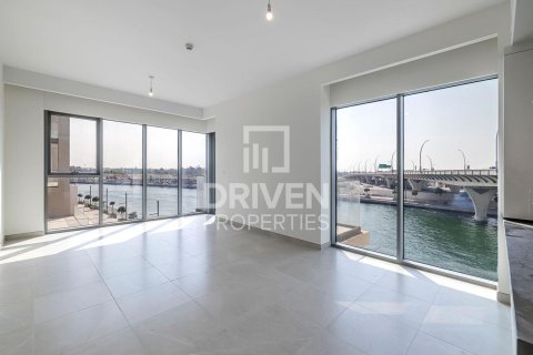 Квартира в Аль-Васле, Дубай, 2 спальни, 150.22м², № 137049