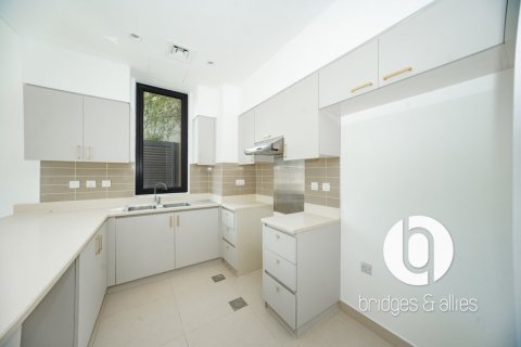 Снять в аренду виллу в Дубай Хилс Эстейт, Дубай: 5 спален, 254м², № 132981 - фото 17