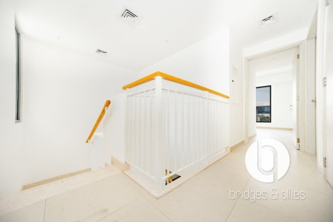 Снять в аренду виллу в Дубай Хилс Эстейт, Дубай: 5 спален, 254м², № 132981 - фото 7