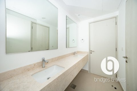 Снять в аренду виллу в Дубай Хилс Эстейт, Дубай: 5 спален, 254м², № 132981 - фото 23
