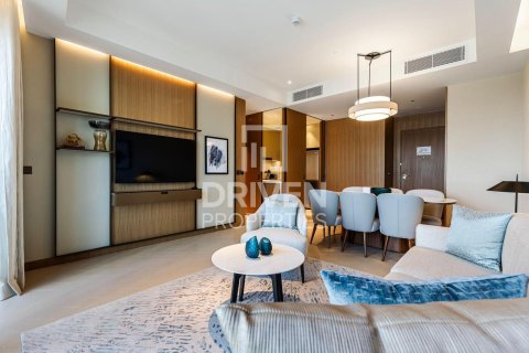 Снять в аренду квартиру в The Address Residences Dubai Opera, Даунтаун Дубай (Даунтаун Бурдж Дубай), Дубай: 3 спальни, 146.32м², № 128936 - фото 3