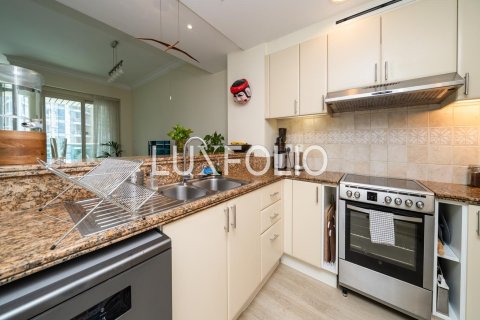 Apartment in Emaar 6 Towers, Dubai Marina, Dubai 2 bedrooms, 146 sq.m. № 46146 - photo 8