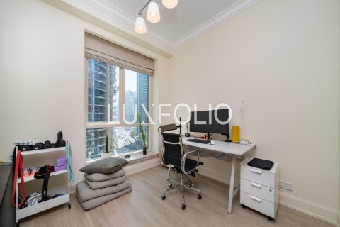 Apartment in Emaar 6 Towers, Dubai Marina, Dubai 2 bedrooms, 146 sq.m. № 46146 - photo 13