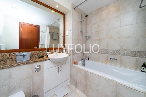 Apartment in Emaar 6 Towers, Dubai Marina, Dubai 2 bedrooms, 146 sq.m. № 46146 - photo 12