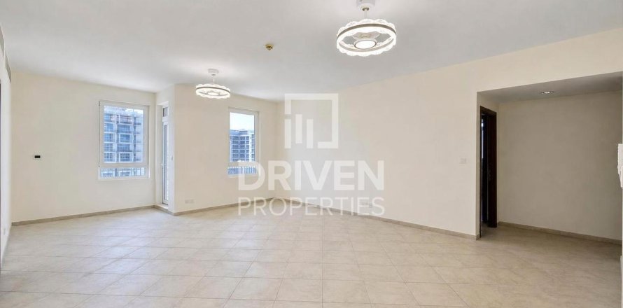 Appartement à Motor City, Dubai, 3 chambres, 207.92 m², № 142918