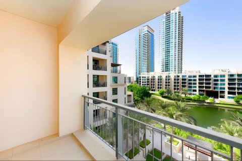 Appartement à The Views, Dubai, 2 chambres, 121.89 m², № 138900