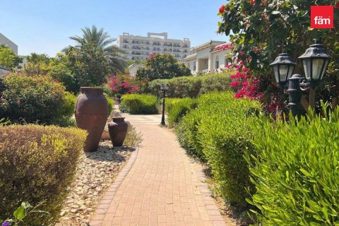 Apartment in Al Furjan, Dubai 2 bedrooms, 138.2 sq.m. № 115363 - photo 7
