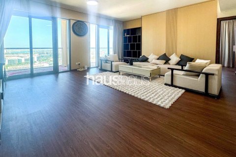Apartment in The Views, Dubai 2 bedrooms, 118 sq.m. № 44905 - photo 4