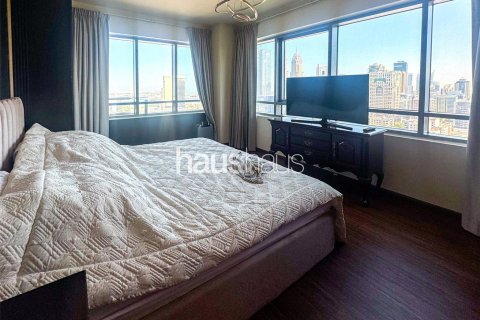 Apartment in The Views, Dubai 2 bedrooms, 118 sq.m. № 44905 - photo 9