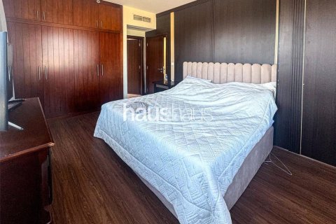 Apartment in The Views, Dubai 2 bedrooms, 118 sq.m. № 44905 - photo 8