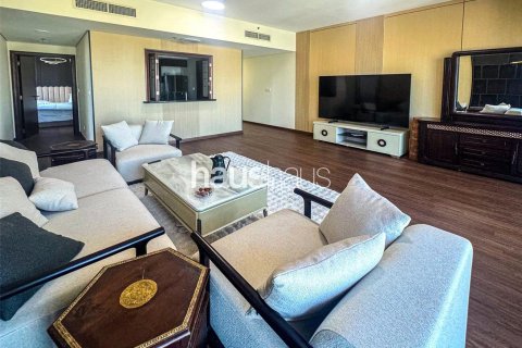 Apartment in The Views, Dubai 2 bedrooms, 118 sq.m. № 44905 - photo 2