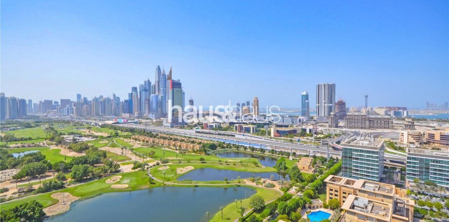 Apartment in The Views, Dubai 2 bedrooms, 118 sq.m. № 44905