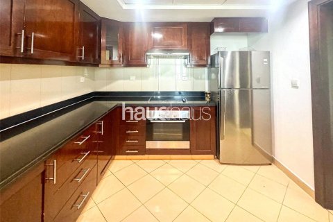 Apartment in The Views, Dubai 2 bedrooms, 118 sq.m. № 44905 - photo 6
