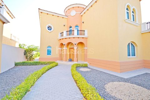 Villa in Legacy, Jumeirah Park, Dubai 5 bedrooms, 436 sq.m. № 44891 - photo 2